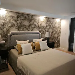 https://studio-sevilla-suites-malaga.hotelsinnerja.org